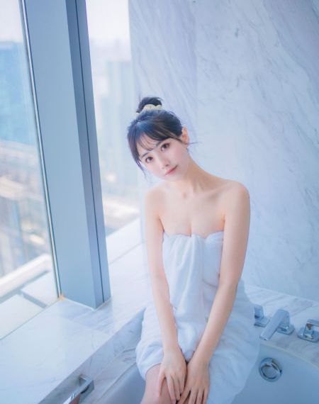 杏美月